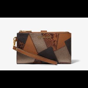 Michael Kors wristlet